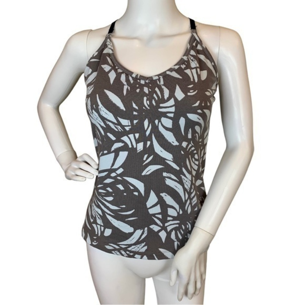 Lucy Cross Back Tank Top Pale Blue and Gray Leaf Pattern Shelf Bra Size Medium